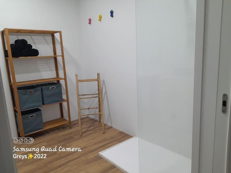 Apartamento Nuevo Cerca De La Playa Y Del Centro Βαλένθια Εξωτερικό φωτογραφία